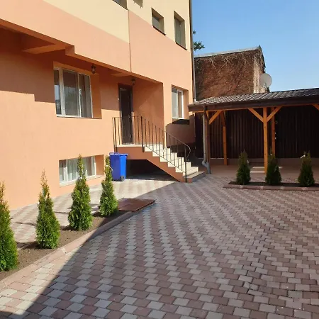 Apartment Villa Апартаменти *